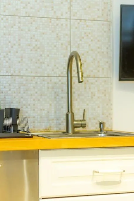 Diplomat Quarter 2 Bdr Apt By Newave Apartments Budapest Ungarn
