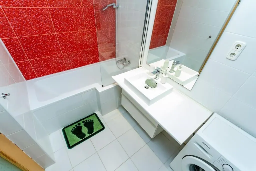Diplomat Quarter 2 Bdr Apt By Newave Apartments Budapest
