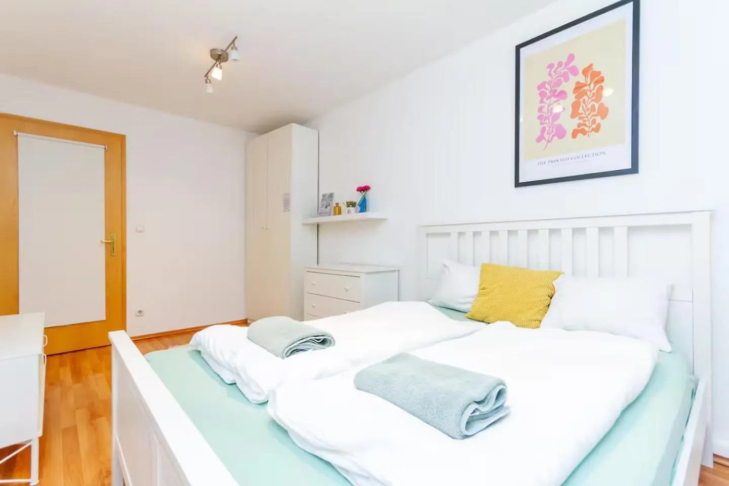 Diplomat Quarter 2 Bdr Apt By Newave Apartments Budapest 0*,