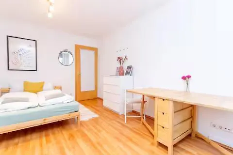 Diplomat Quarter 2 Bdr Apt By Newave Apartments Budapest Ungarn