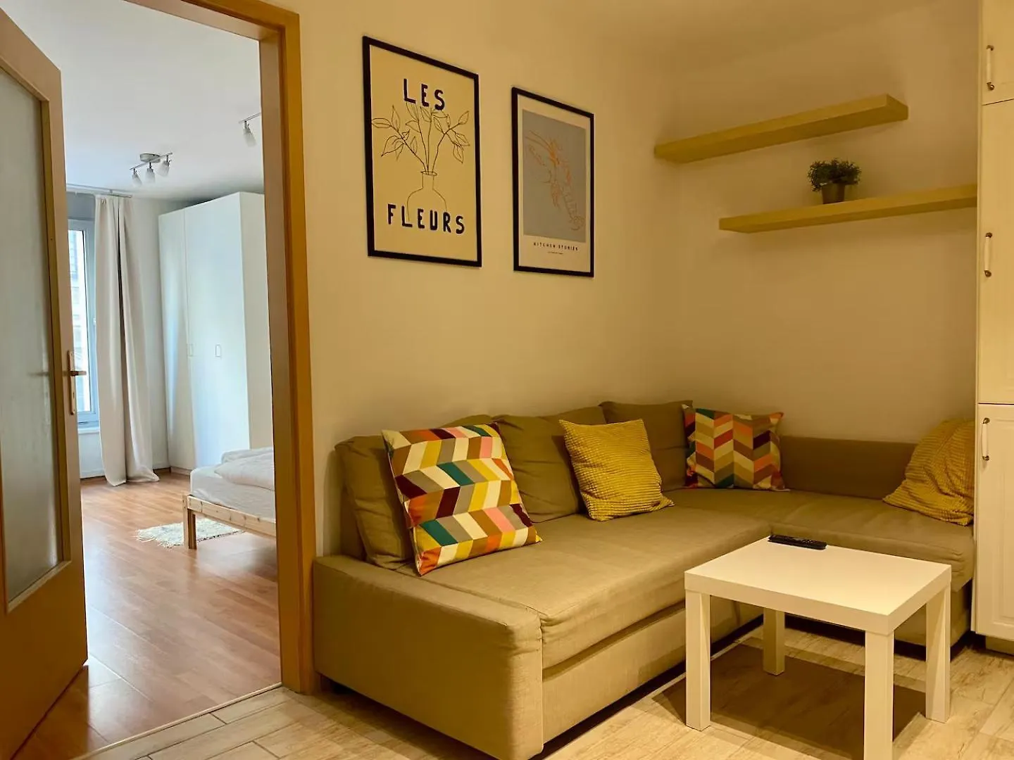 Diplomat Quarter 2 Bdr Apt By Newave Apartments Budapest